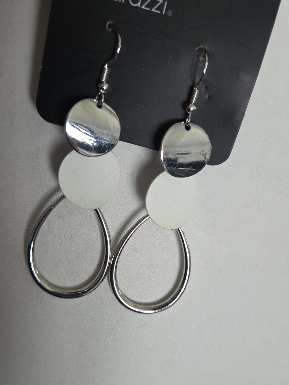 Paparazzi Retro Reception White Earrings NWT